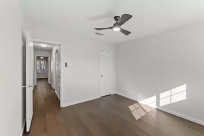 903 E Logan Street E, Round Rock, TX 78664 - Photo 13