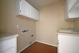 1068 Memorial Cir, New Braunfels, TX 78130 - Photo 17