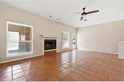 1068 Memorial Circle, New Braunfels, TX 78130 - Photo 7