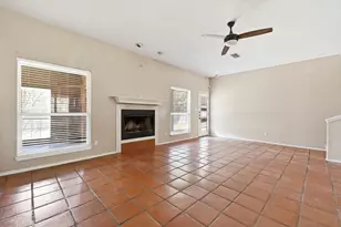 1068 Memorial Cir, New Braunfels, TX 78130 - Photo 7