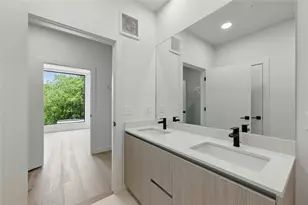 2209 S 1st St, Austin, TX 78704 - Photo 13