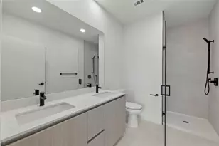 2209 S 1st St, Austin, TX 78704 - Photo 11