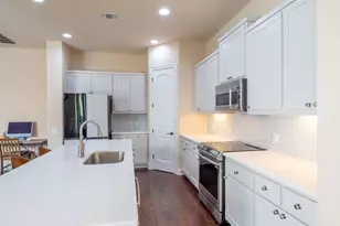 4617 Page St, Austin, TX 78723 - Photo 9