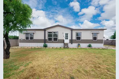 1106 Hi Line Drive, Buchanan Dam, TX 78609 - Photo 1