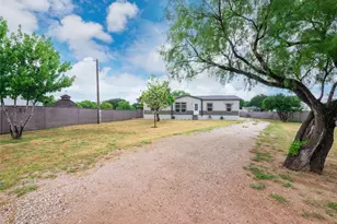 1106 Hi-Line Dr, Buchanan Dam, TX 78609 - Photo 3