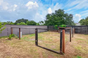 1106 Hi-Line Dr, Buchanan Dam, TX 78609 - Photo 33