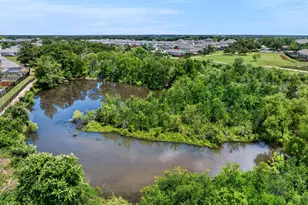 205 Oakstone Dr, Georgetown, TX 78628 - Photo 35
