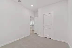 521 Bloomington Loop, Hutto, TX 78634 - Photo 19