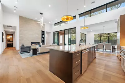 4216 Deepwoods Drive, Austin, TX 78731 - Photo 9