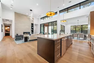 4216 Deepwoods Dr, Austin, TX 78731 - Photo 9