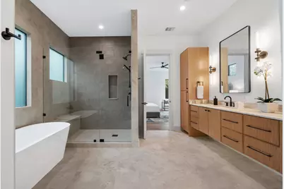 4216 Deepwoods Drive, Austin, TX 78731 - Photo 5