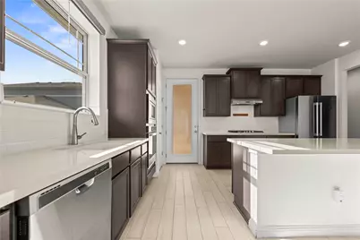 8011 Orizzonte Street, Austin, TX 78744 - Photo 9