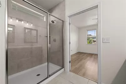 8011 Orizzonte Street, Austin, TX 78744 - Photo 15