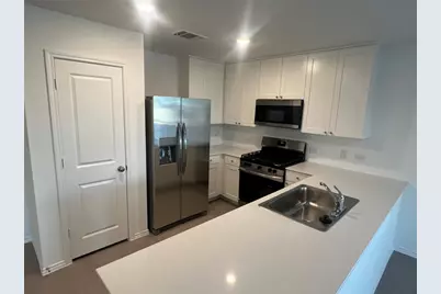 401 Dragonfly Park, Hutto, TX 78634 - Photo 3