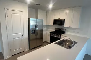 401 Dragonfly Park, Hutto, TX 78634 - Photo 3