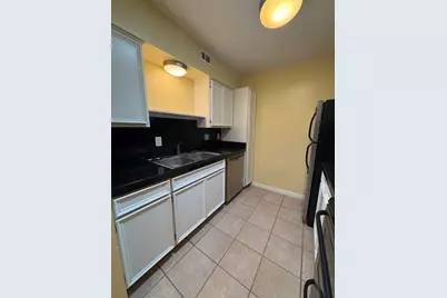 400 W 35th Street #203, Austin, TX 78705 - Photo 9