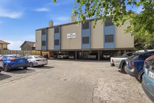 908 Poplar St, Austin, TX 78705 - Photo 1