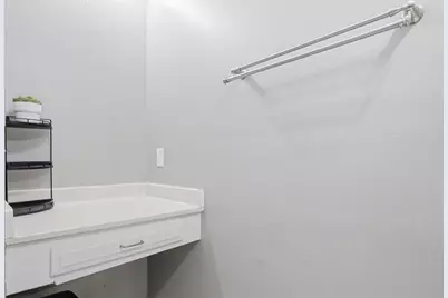 908 Poplar Street #206, Austin, TX 78705 - Photo 17