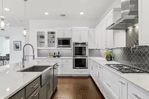 2704 Oak Park Dr, Austin, TX 78704 - Photo 21