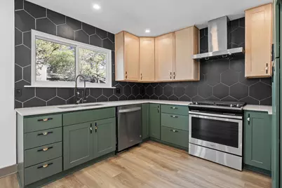 7810 Woodcroft Drive, Austin, TX 78749 - Photo 9