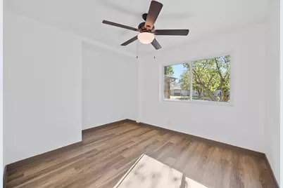 7810 Woodcroft Drive, Austin, TX 78749 - Photo 15