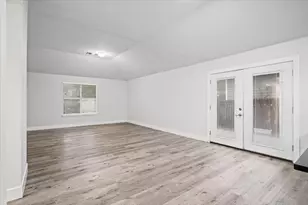 158 Oak River Dr, Cedar Creek, TX 78612 - Photo 9