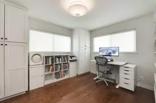 8700 Mountainwood Cir, Austin, TX 78759 - Photo 23