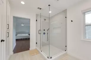 8700 Mountainwood Cir, Austin, TX 78759 - Photo 29