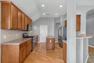 15708 Fisher Island Dr, Austin, TX 78717 - Photo 3