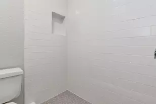 2124 Burton Dr, Austin, TX 78741 - Photo 15