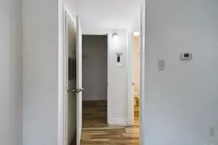 2124 Burton Dr, Austin, TX 78741 - Photo 11