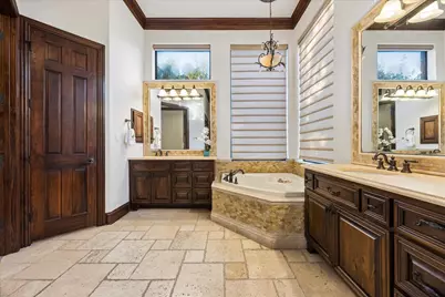 11805 Ranchview Court, Austin, TX 78732 - Photo 13
