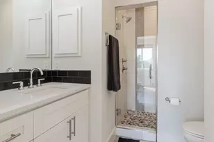 1177 Pandora St, Austin, TX 78702 - Photo 19