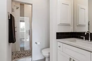 1177 Pandora St, Austin, TX 78702 - Photo 17