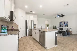 105 Plata Ln, Jarrell, TX 76537 - Photo 11
