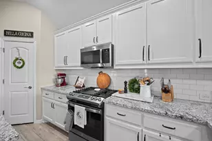 529 Cold Riv Run, Kyle, TX 78640 - Photo 9