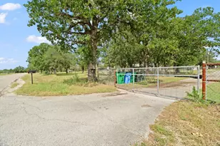 3434 Prairie-Lea Rd, Kingsbury, TX 78638 - Photo 3