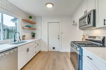 9412 Quail Meadow Drive, Austin, TX 78758 - Photo 13