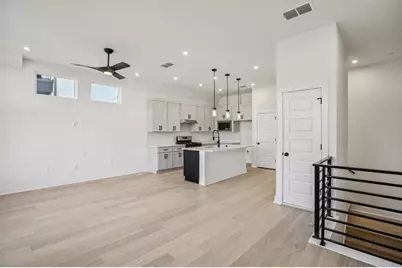 200 W 56th Street #2104, Austin, TX 78751 - Photo 5