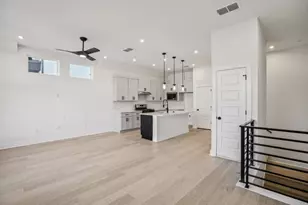 200 W 56th St, Austin, TX 78751 - Photo 5