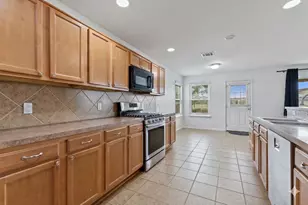 1121 Sweet Gum Dr, Kyle, TX 78640 - Photo 11