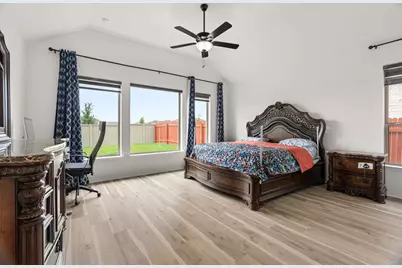 372 Hollister Drive, Liberty Hill, TX 78642 - Photo 5