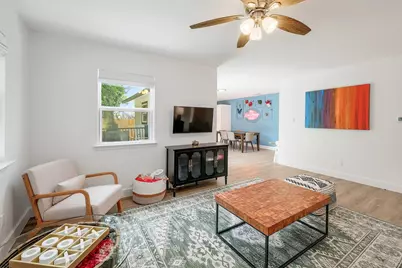 906 W 15th Street, Georgetown, TX 78626 - Photo 5