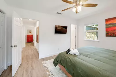 906 W 15th Street, Georgetown, TX 78626 - Photo 15