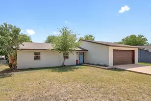906 W 15th St, Georgetown, TX 78626 - Photo 21