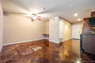 301 W 38th St, Austin, TX 78705 - Photo 7