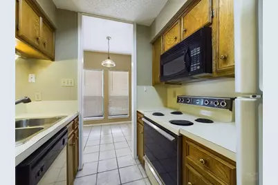 2706 Salado Street #206, Austin, TX 78705 - Photo 9