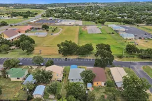 804 N Vandeveer St, Burnet, TX 78611 - Photo 1