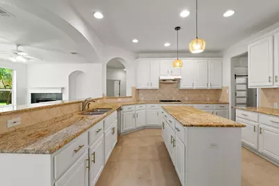 3425 Zebecca Creek Drive, Austin, TX 78732 - Photo 7