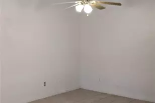 1300 N Bishop St, San Marcos, TX 78666 - Photo 5